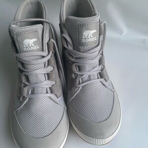 Sorel Light Gray High-Top Sneakers. Size 10.